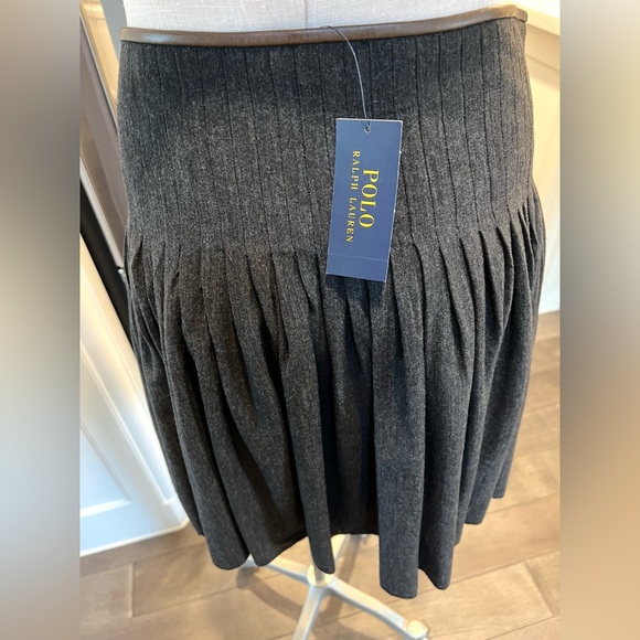 Ralph Lauren, pleated, soft wool with leather trim skirt - Picture 1 of 11